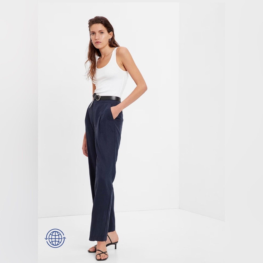 Gap SoftSuit Trousers in TENCEL™ Lyocell in Navy